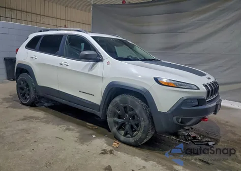 2016 Jeep Cherokee Trailhawk from USA, damaged, VIN 1C4PJMBS0GW104576